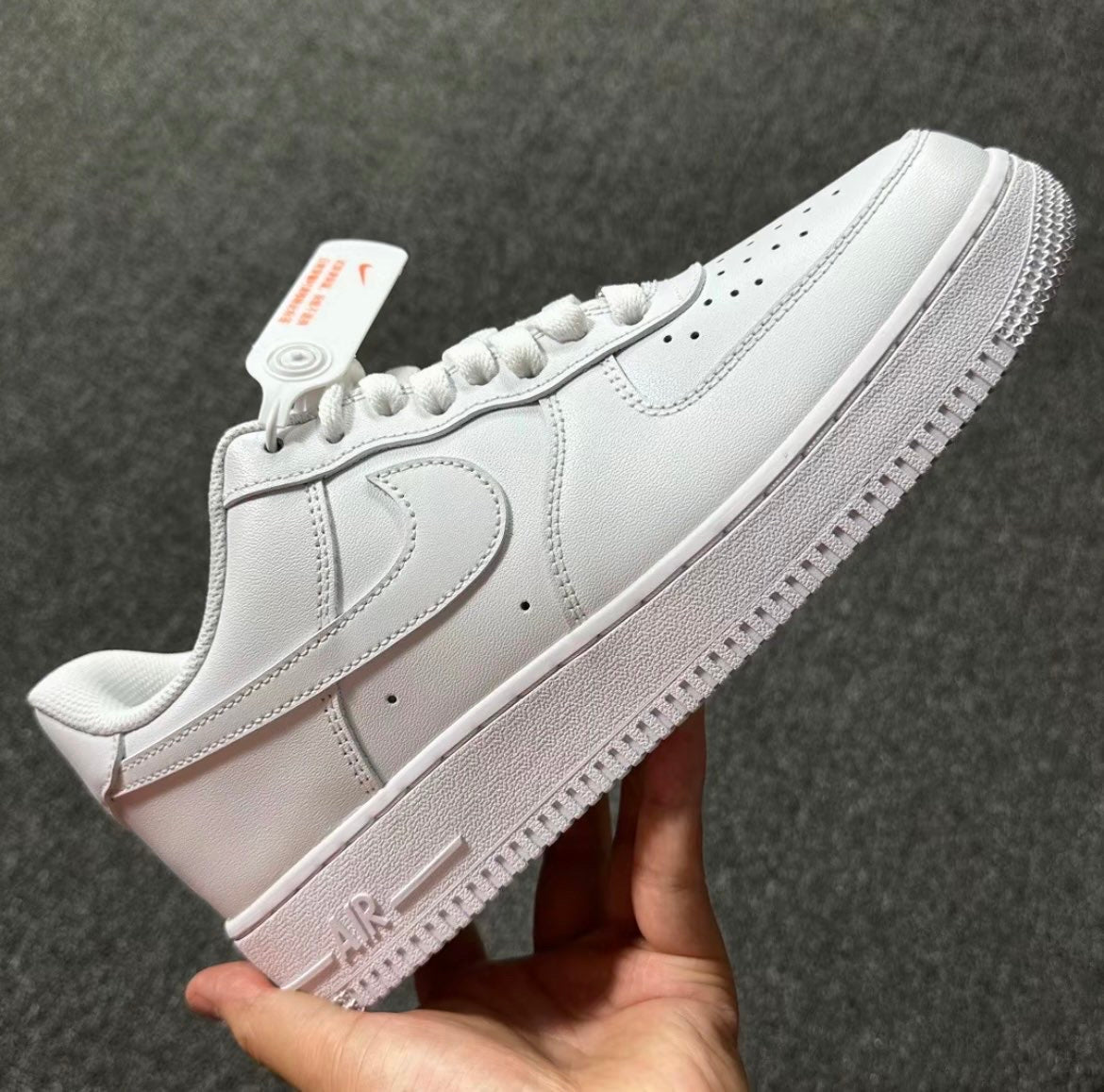 Classic White Street Sneaker – All White Edition