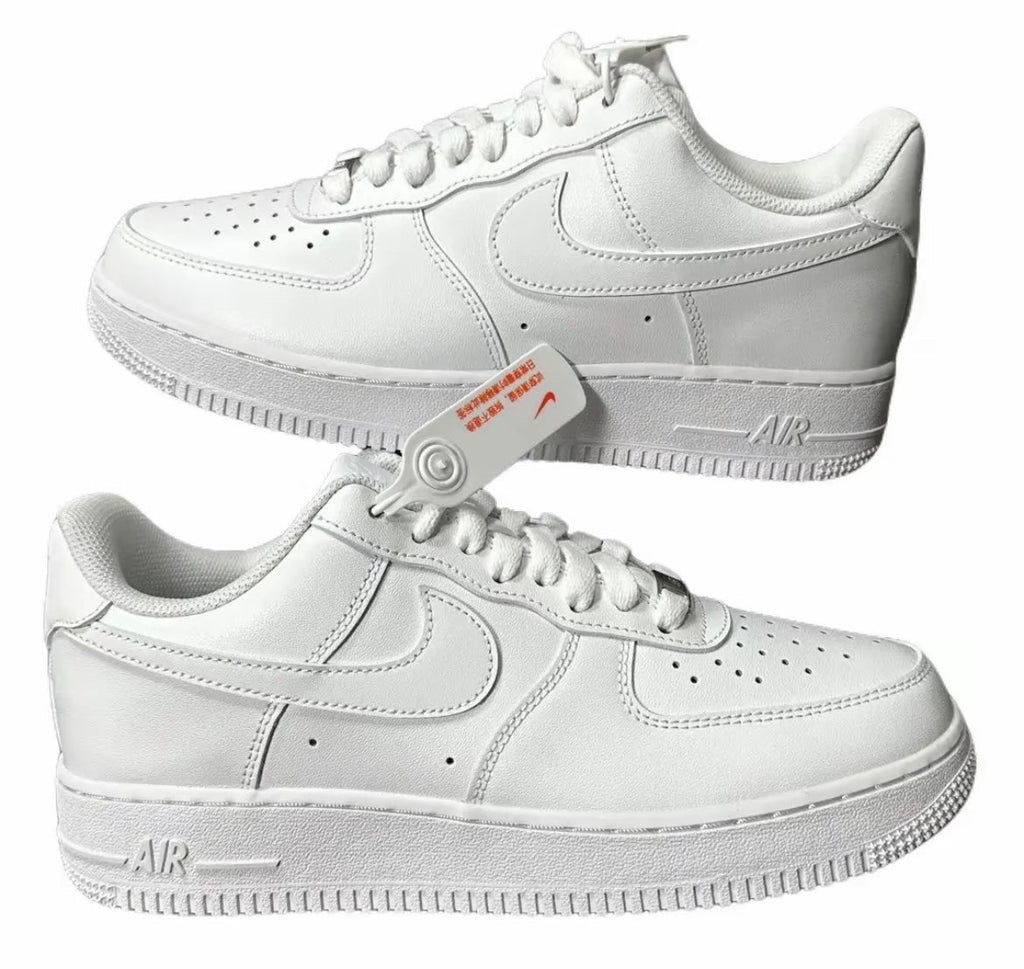 Classic White Street Sneaker – All White Edition