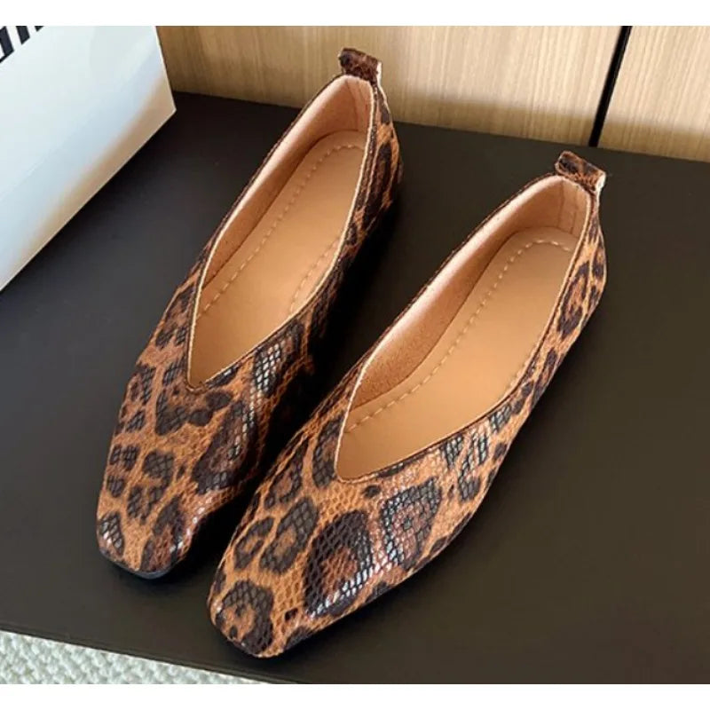 Große Größen 35-43 Schlangenledermuster Neue Damen Ballerinas mit quadratischer Spitze, flache Slipper für den Alltag, Mokassins zum Hineinschlüpfen