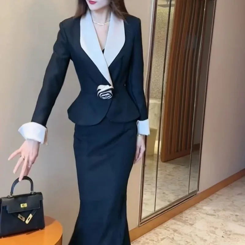 Elegantes Damen Business Outfit – Zweiteiliges Set mit Blazer & Rock