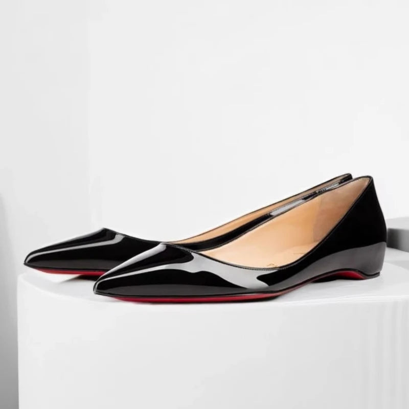 Damen-Spitzenschuh mit innen erhöhter flacher Sohle, einfarbiges Lackleder, vielseitig, lässiger Ballerina mit flachem Ausschnitt