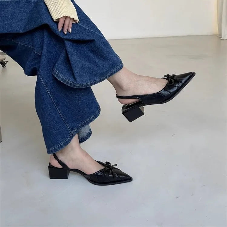 2025 Neue Sommer-Damenschuhe Modische Damen-Pumps mit spitzer Kappe Slingback mit niedrigen Absätzen Damensandalen Modischer Schleifen-Damenschuh