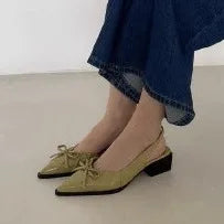 2025 Neue Sommer-Damenschuhe Modische Damen-Pumps mit spitzer Kappe Slingback mit niedrigen Absätzen Damensandalen Modischer Schleifen-Damenschuh