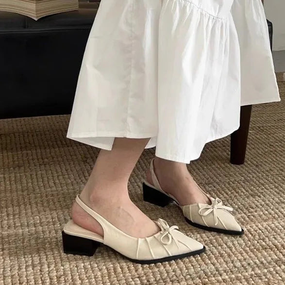 2025 Neue Sommer-Damenschuhe Modische Damen-Pumps mit spitzer Kappe Slingback mit niedrigen Absätzen Damensandalen Modischer Schleifen-Damenschuh