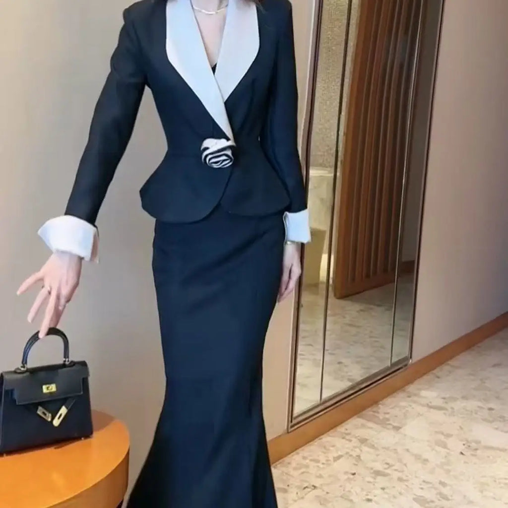 Elegantes Damen Business Outfit – Zweiteiliges Set mit Blazer & Rock