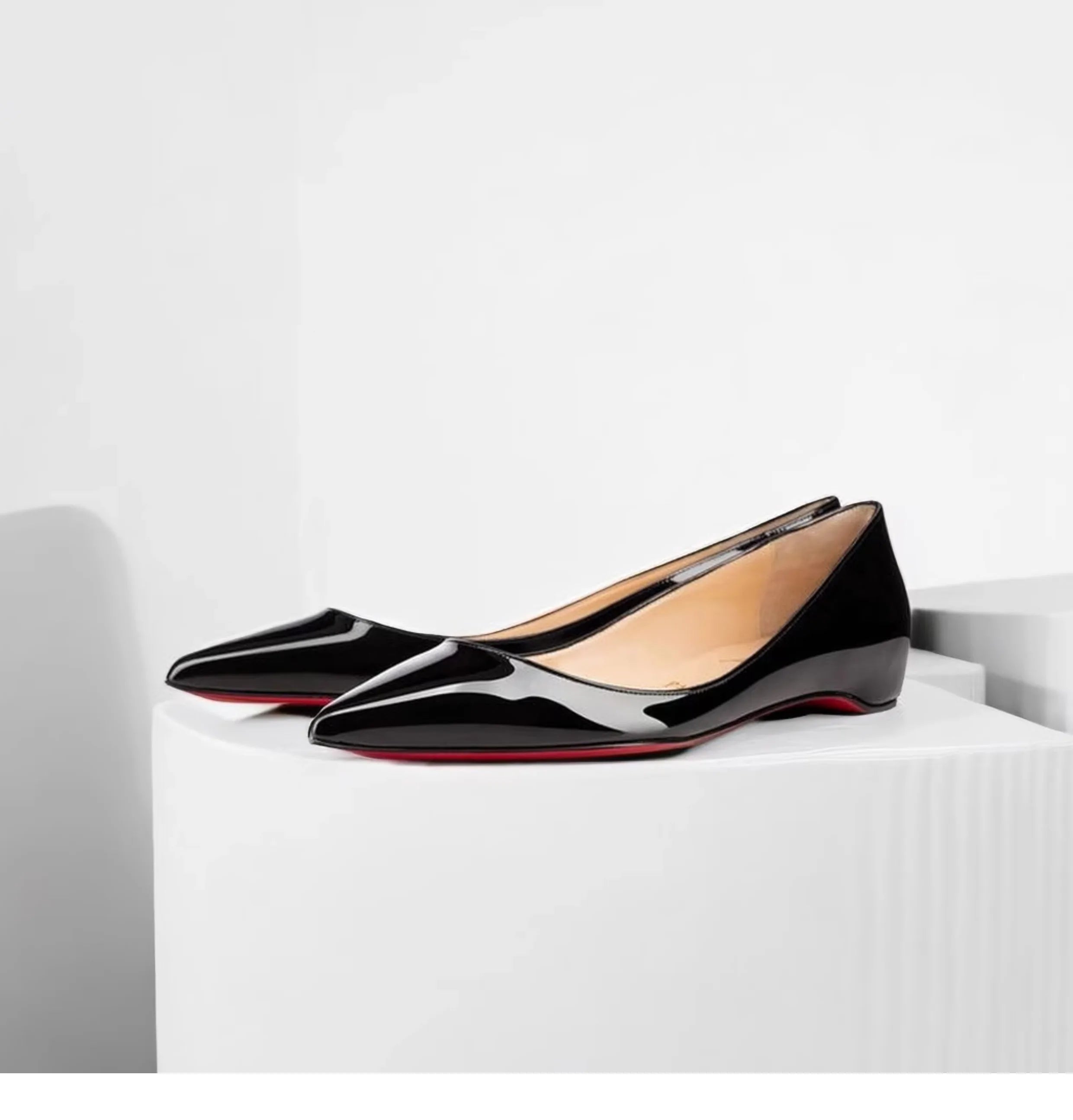 Damen-Spitzenschuh mit innen erhöhter flacher Sohle, einfarbiges Lackleder, vielseitig, lässiger Ballerina mit flachem Ausschnitt